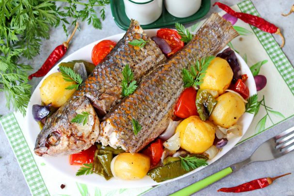 Кефаль, запеченная в духовке