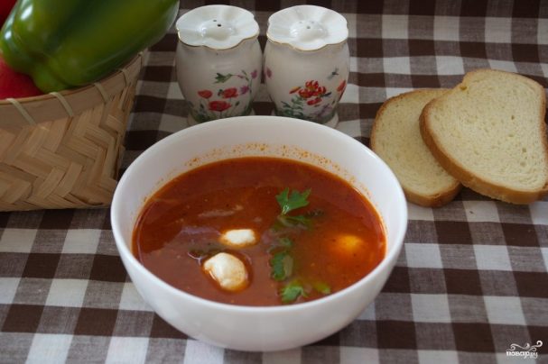 Томатный суп с моцареллой