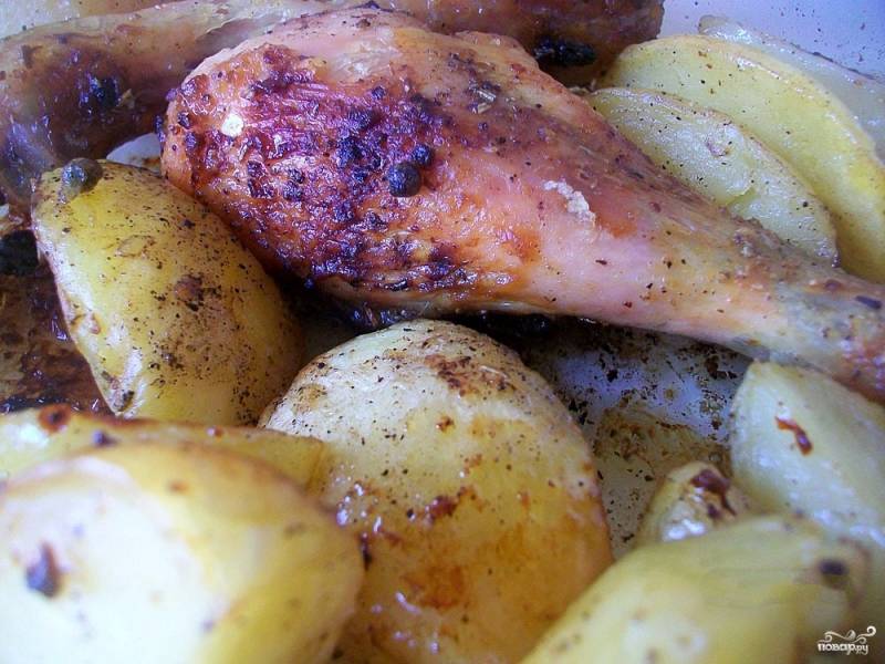 Голень куриная с картошкой