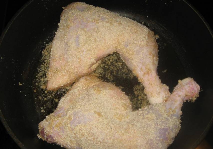 Курица на сковороде с майонезом