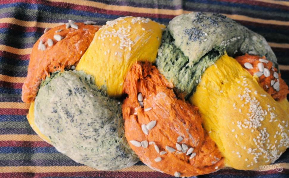 Трёхцветный хлеб с натуральными красителями