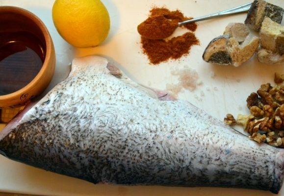 Рыба белая с овощами в духовке