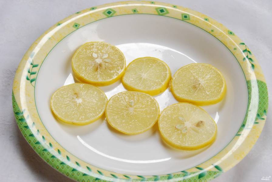 Лимон через мясорубку с сахаром