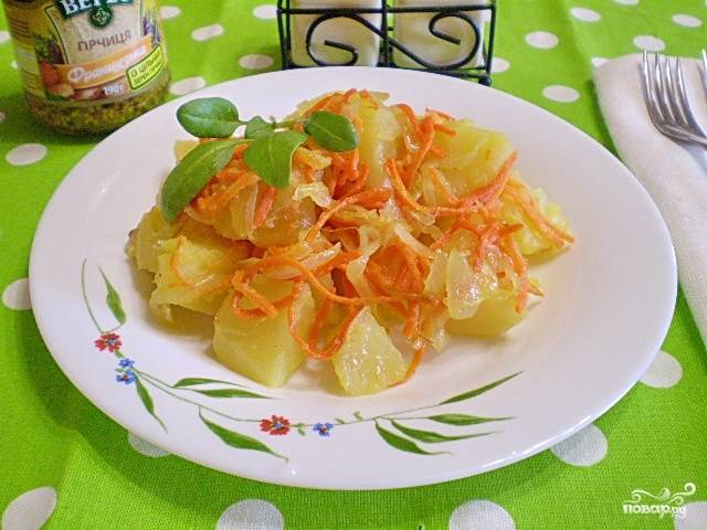 Картошка с морковью и луком