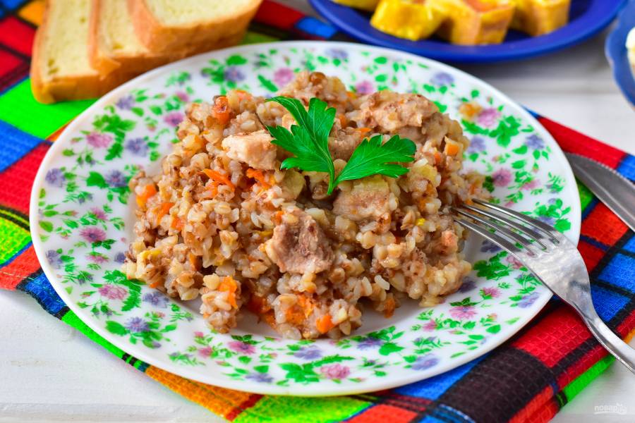 Гречка по-купечески со свининой