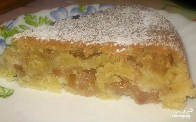 Рецепт пирога с грушами и смородиной в мультиварке - Пирог в мультиварке от ЕДА