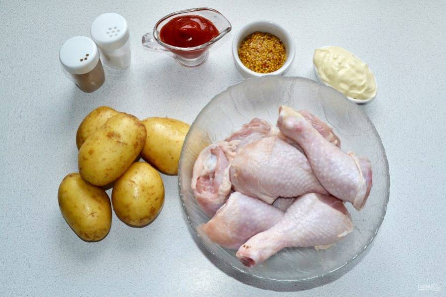 Два блюда сразу: куриные голени и картофель с сыром в мультиварке