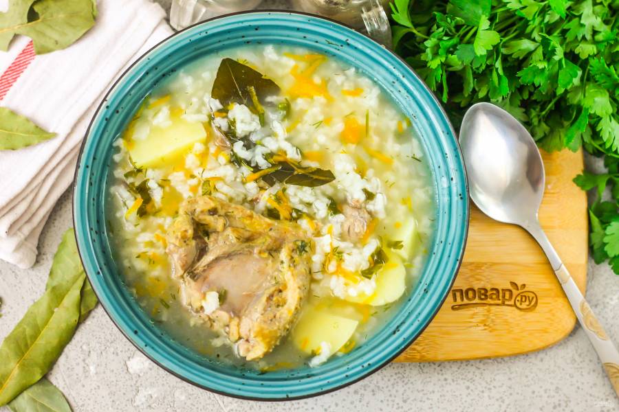Суп из утки с лапшой: рецепт - Лайфхакер