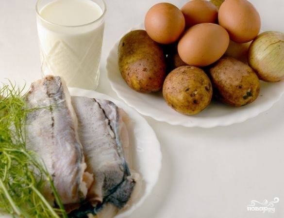 1. Классический рецепт картофеля с рыбой в мультиварке позволяет выбрать любой сорт рыбы, желательно морской. Главное, чтобы она была полностью очищена от косточек. 