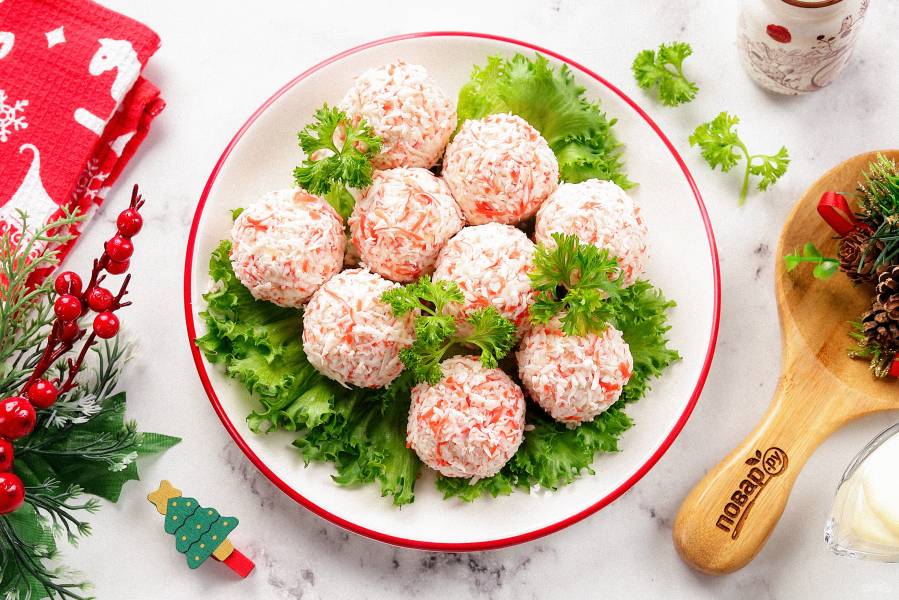 Салат "Рафаэлло" с крабовыми палочками