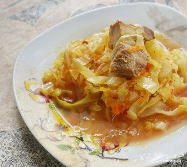 свинина с капустой и картошкой тушеная на сковороде | Дзен