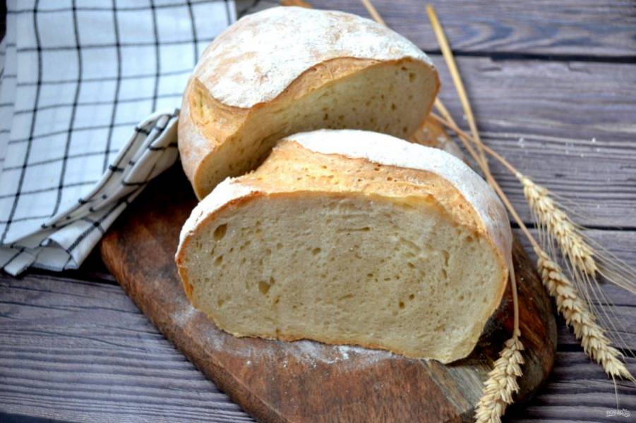 Вермонтский хлеб на закваске получился очень вкусным, ароматным, с хрустящей корочкой. Такой хлеб отлично подойдет и к будничному, и к праздничному столу, к тому же он долго не черствеет.