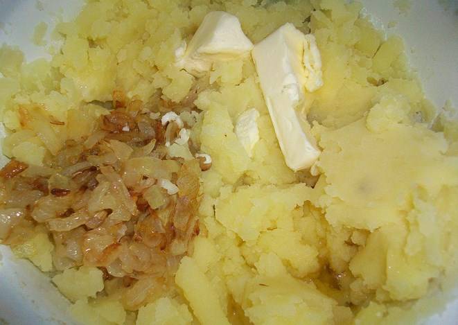 Начинка для пирожков с картошкой и жареным луком
