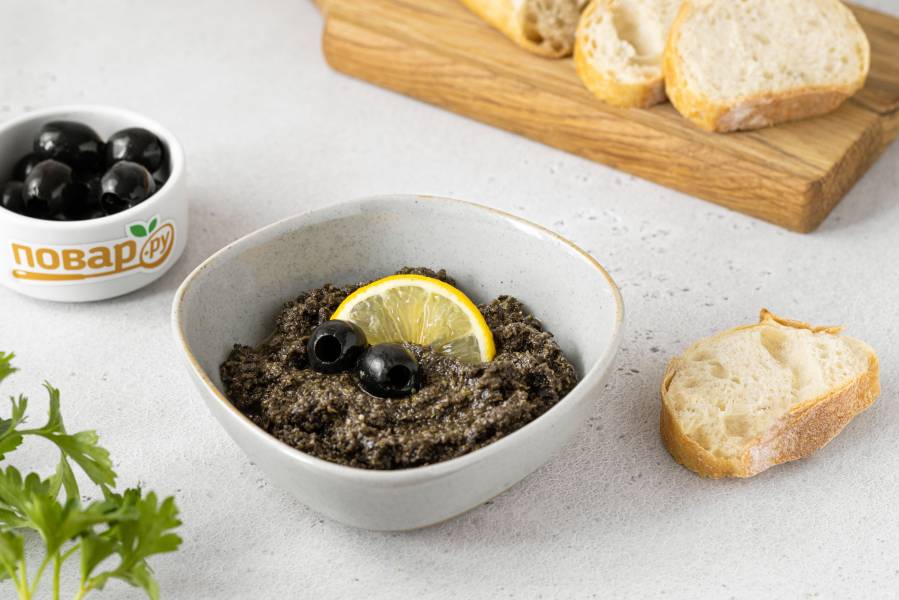 Закуска из оливок и маслин со специями, рецепты с фото
