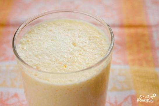 Вуа-ля - вкусный свежий напиток с манго и медом готов! Подавать охлажденным, можно с кубиками льда.