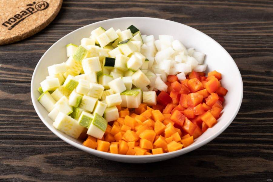 Салат из кабачков и моркови с луком на зиму