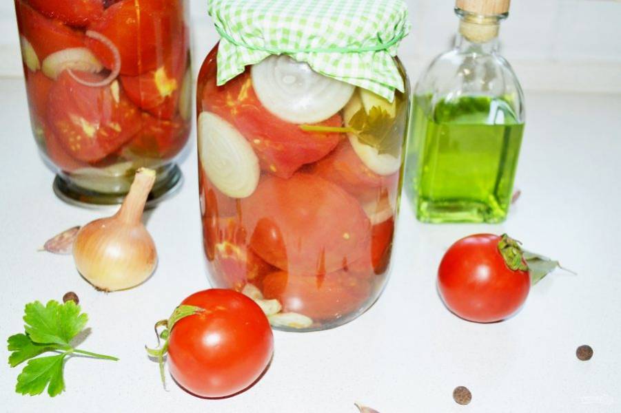 Калорийность Салат из помидоров с подсолнечным маслом. Химический состав и пищевая ценность.