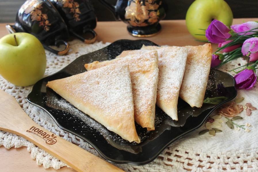 Жареные пирожки с яблоками на необычном тесте – пошаговый рецепт - На пенсии