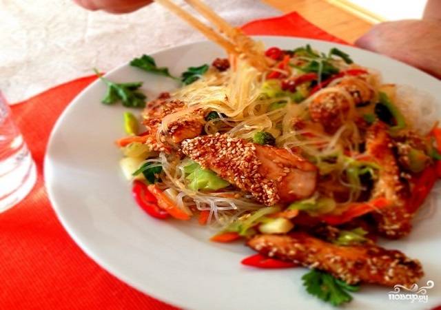 Салат с фунчозой и овощами рецепт с фото пошаговый