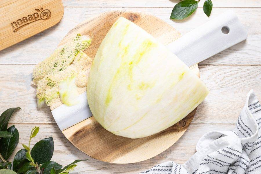 Очистите от кожуры.