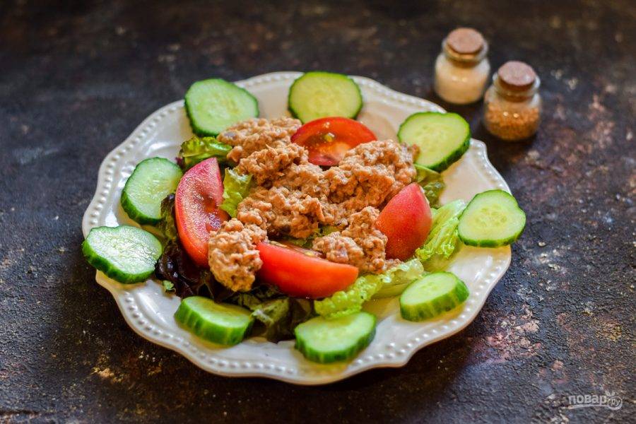 Салат с тунцом и брынзой — рецепт с фото | Еда, Идеи для блюд, Вкусная еда