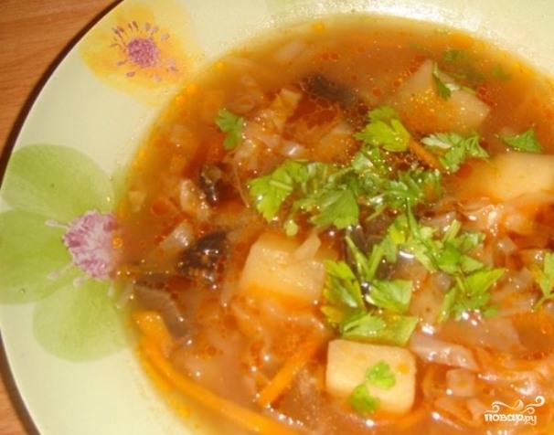 Суп с картофелем, капустой и грибами