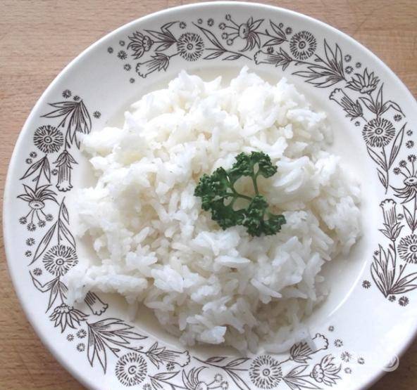 Рис, жареный на сковороде - 8 пошаговых фото в рецепте
