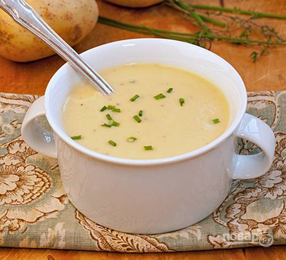 Рецепт приготовления вкусного яблочного супа с луком-пореем