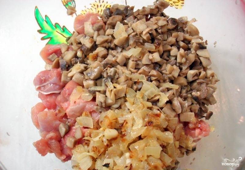 Куриные голени, фаршированные сыром и салями — рецепт с фото пошагово