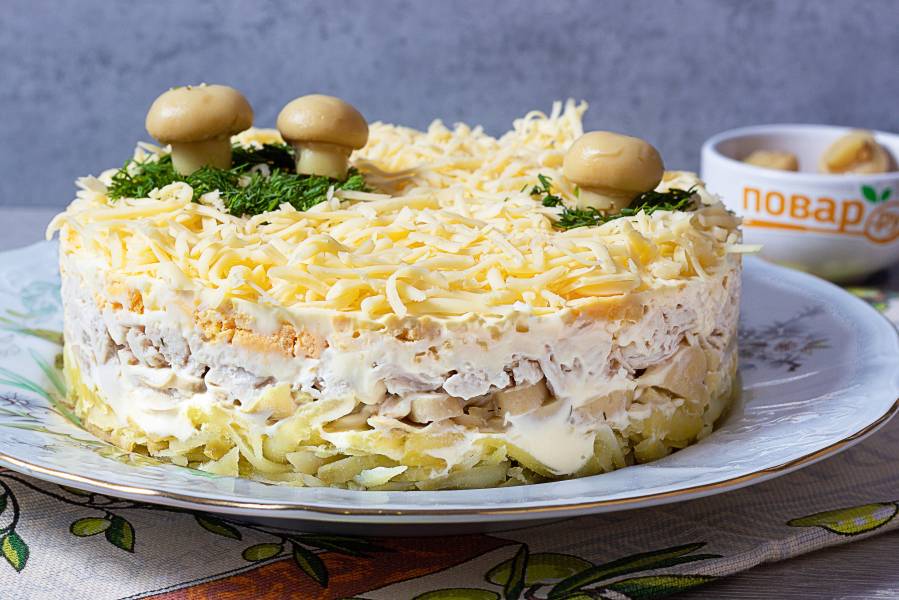 Салат с маринованными опятами и картошкой (83 фото)