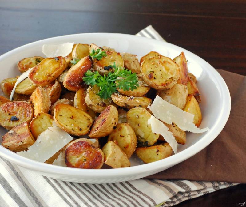 Печеная картошка в мундире в духовке – классический рецепт