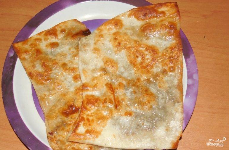 Ленивые чебуреки из лаваша с фаршем куриным на сковороде рецепт с фото пошагово