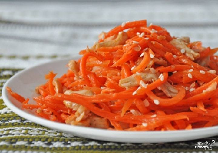 Корейский салат из соевого мяса с морковью