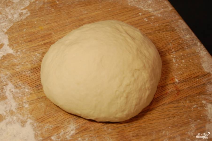 Как приготовить дрожжевое тесто для пирожков: пошаговый рецепт для начинающих