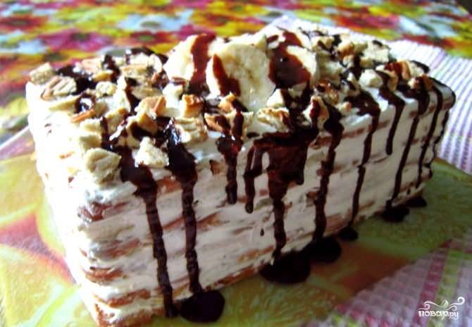 Рецепт: Торт без выпечки из шоколадного печенья | со взбитыми сливками