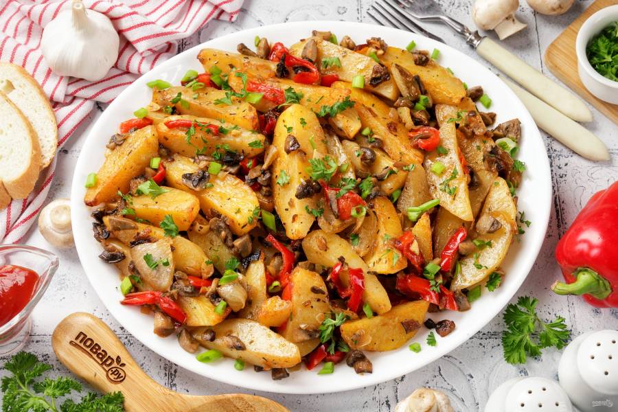 Картошка с грибами и перцем