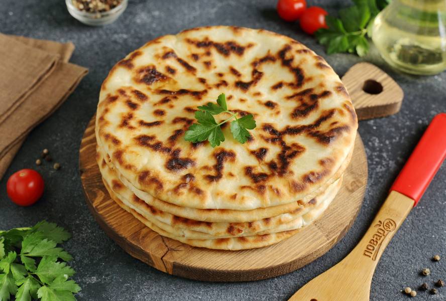 Ленивые хачапури на сметане с сыром на сковороде — рецепт с фото