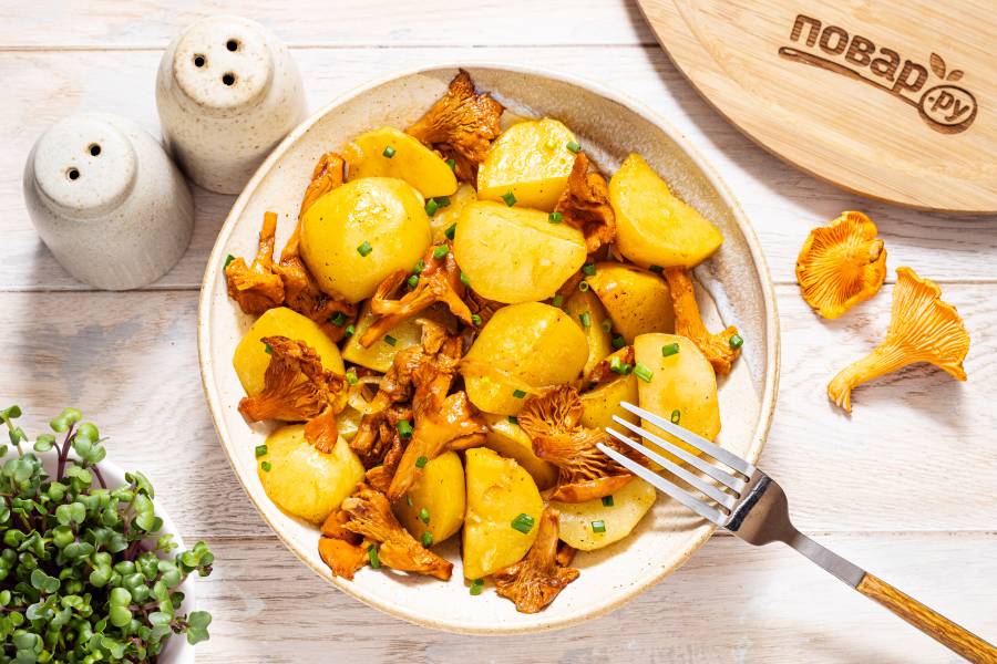 Картофель, запеченный с лисичками