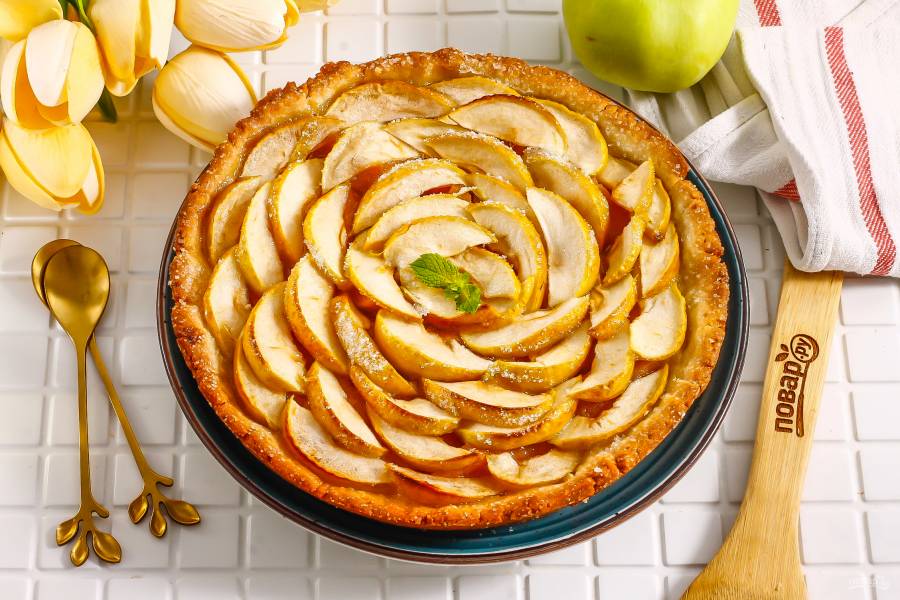 Болгарский насыпной яблочный пирог «Три стакана» — очень простой и вкусный