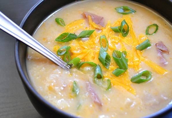 Деревенский суп из сельдерея и картофеля в мультиварке