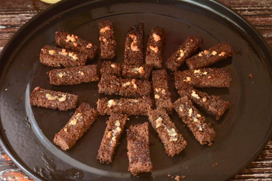 Гренки из бородинского хлеба – пошаговый рецепт приготовления с фото