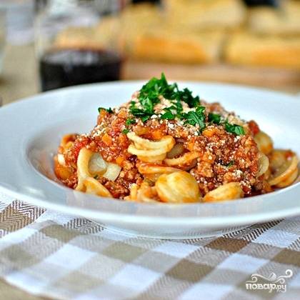 12. Болонезе - классический соус к пасте, особенно спагетти. Сварите и подавайте. Приятного аппетита