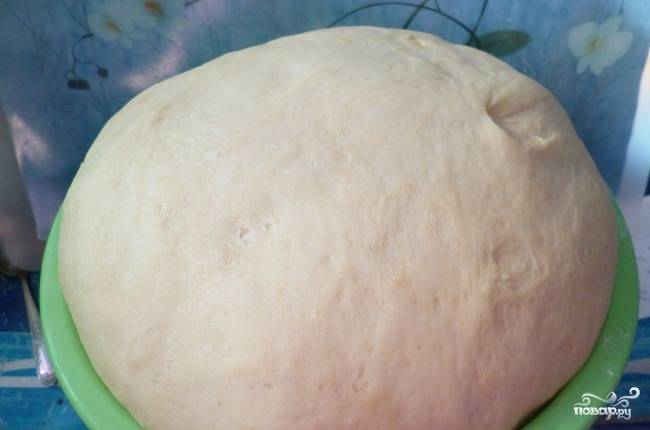 Заварное дрожжевое тесто для пирожков за 5 минут: пошаговый рецепт (видео)