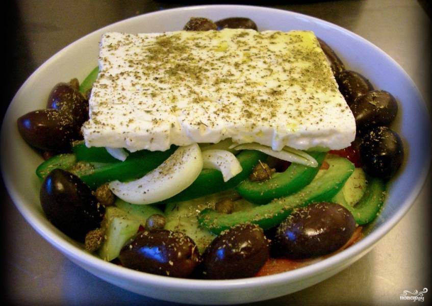 Как приготовить греческий салат с фетаксой