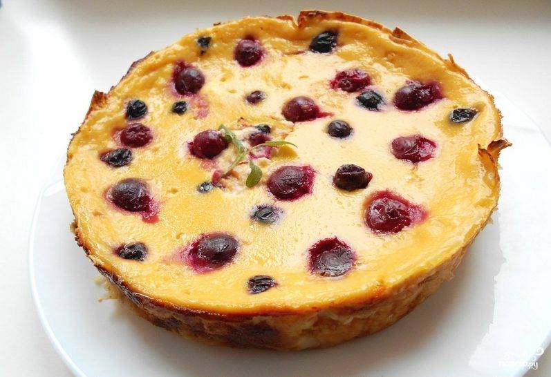 Пирог с ягодами из слоеного бездрожжевого теста - пошаговый рецепт с фото на internat-mednogorsk.ru