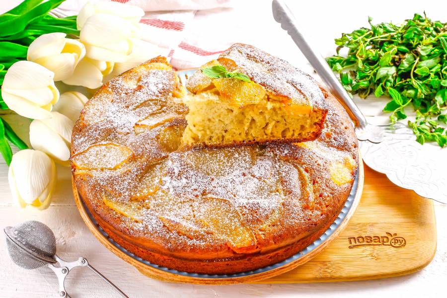 Пирог с брусникой на кефире (заливной) — рецепт с фото