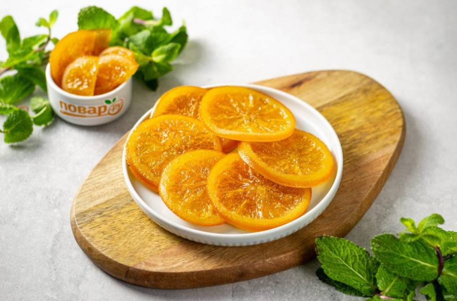 Цукаты из апельсинов готовы, для хранения их можно обвалять в сахарной пудре или сахаре. Приятного аппетита!