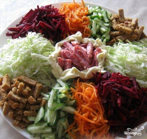 Салат из капусты, моркови и свеклы - пошаговый рецепт с фото