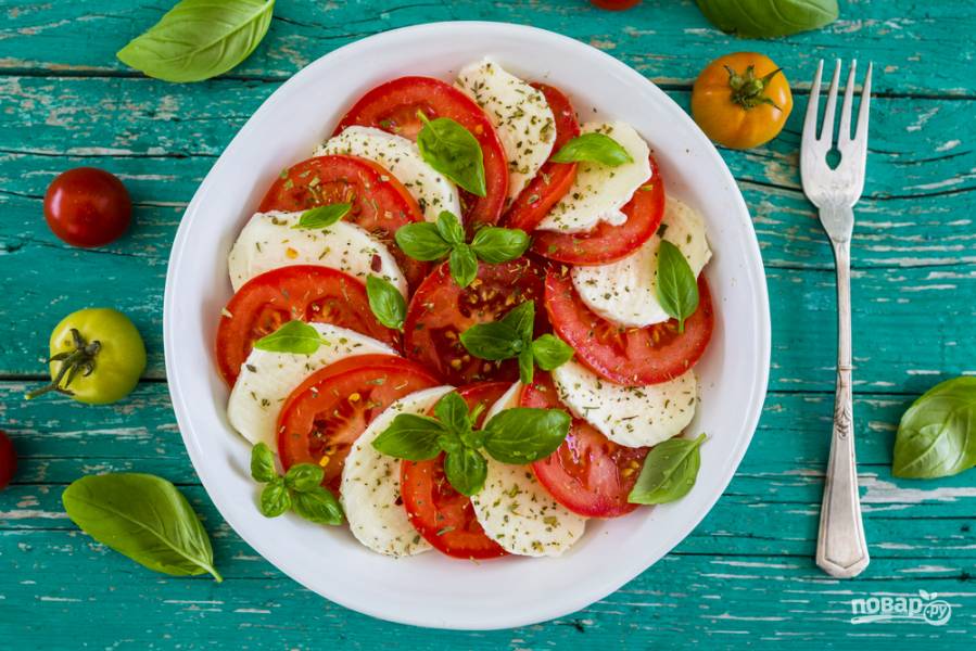 Закуска с сыром Моцарелла