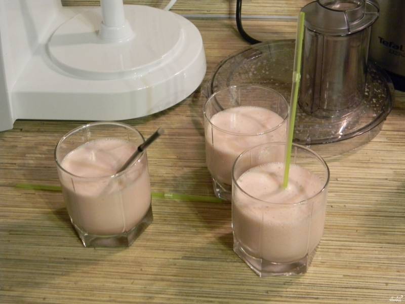 Рецепт молочного коктейля с мороженым в домашних условиях